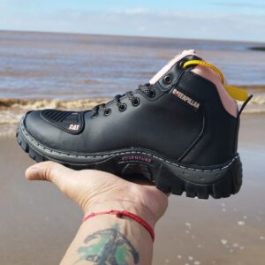Borcegos/Botas Caterpillar Negro con Rosa