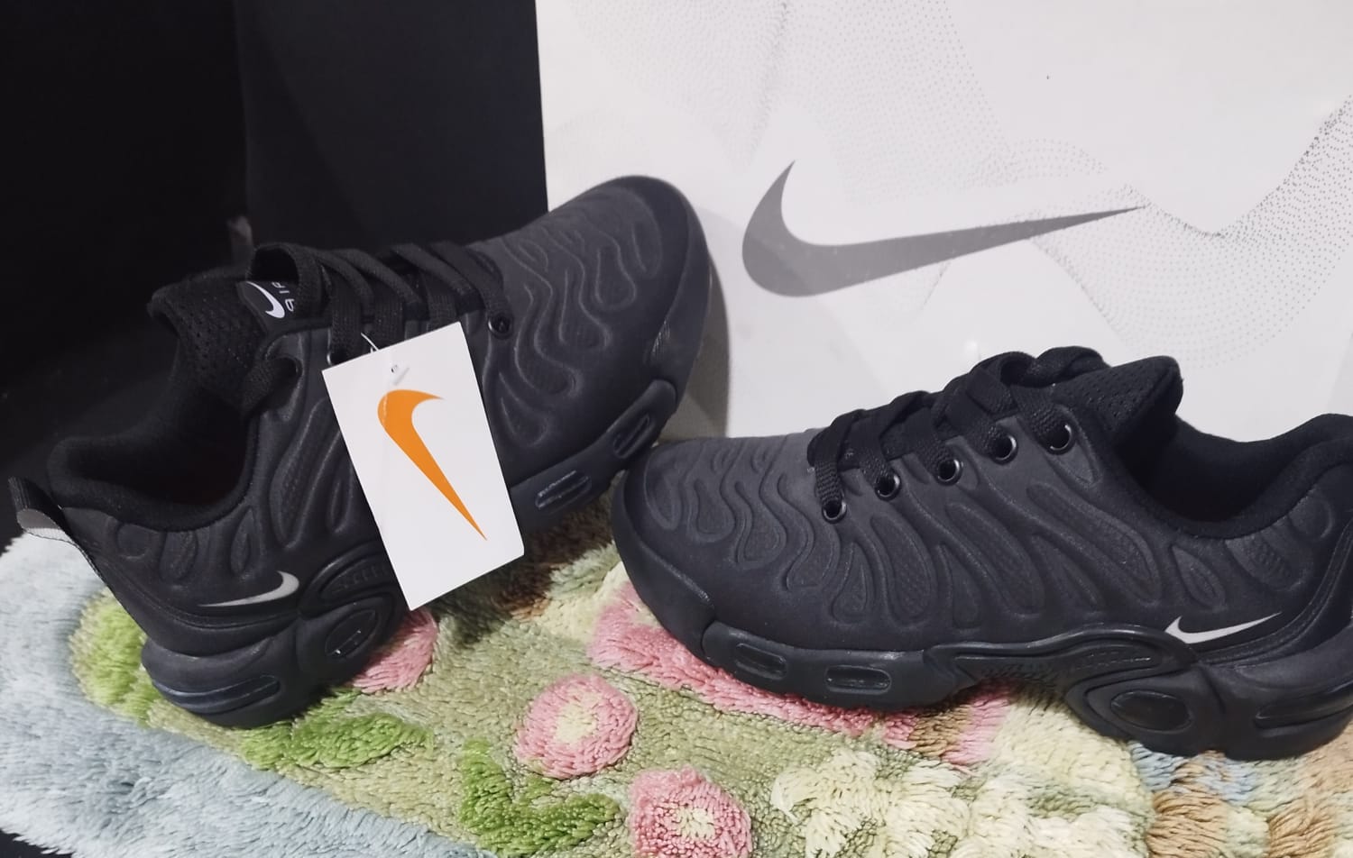 Zapatillas Nike Air TN 900 Negras - Imagen 2