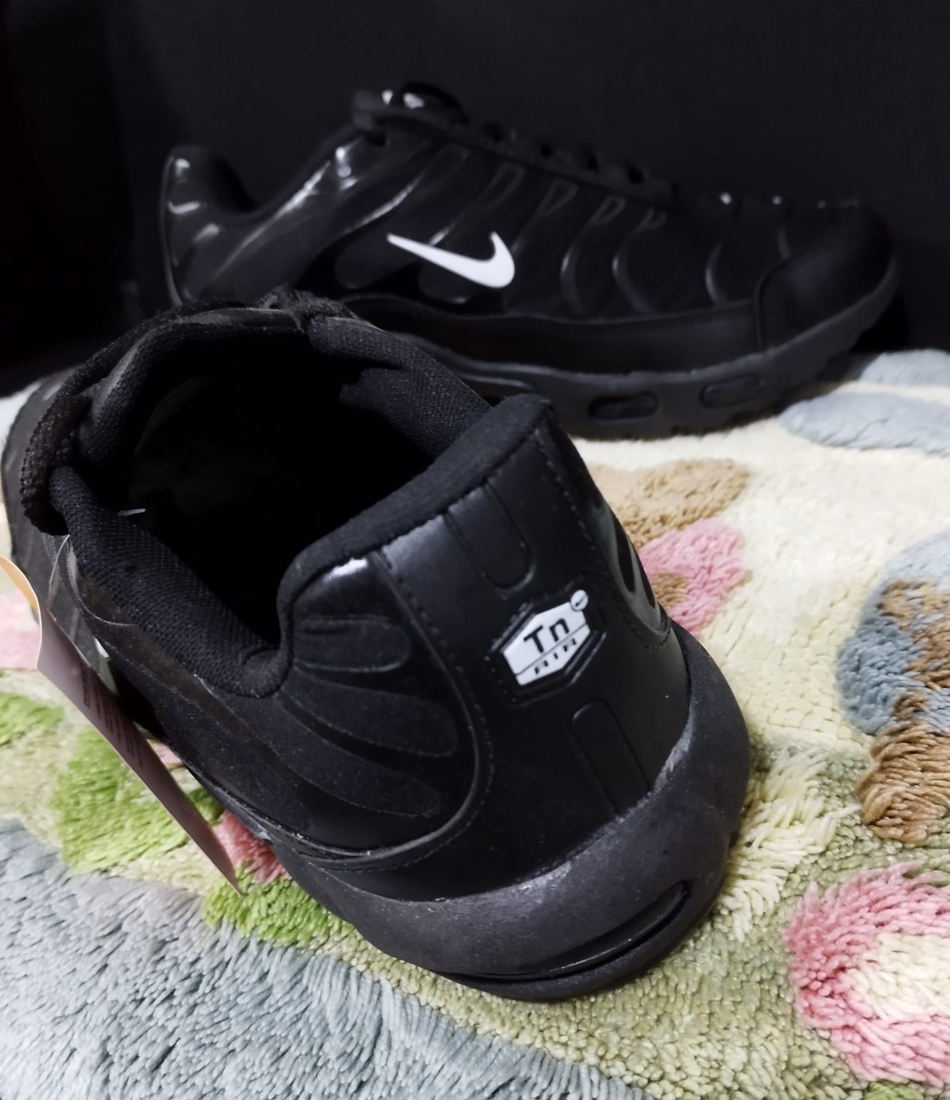 NIKE AIR TN NEGRAS CON CAMARA DE AIRE - Imagen 5